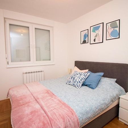 M&A Apartment-Easy Airport Lukavica Extérieur photo