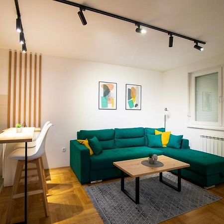 M&A Apartment-Easy Airport Lukavica Extérieur photo
