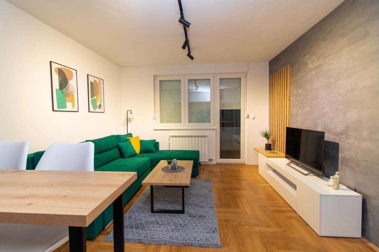 M&A Apartment-Easy Airport Lukavica Extérieur photo