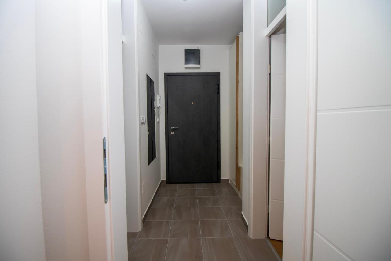 M&A Apartment-Easy Airport Lukavica Extérieur photo
