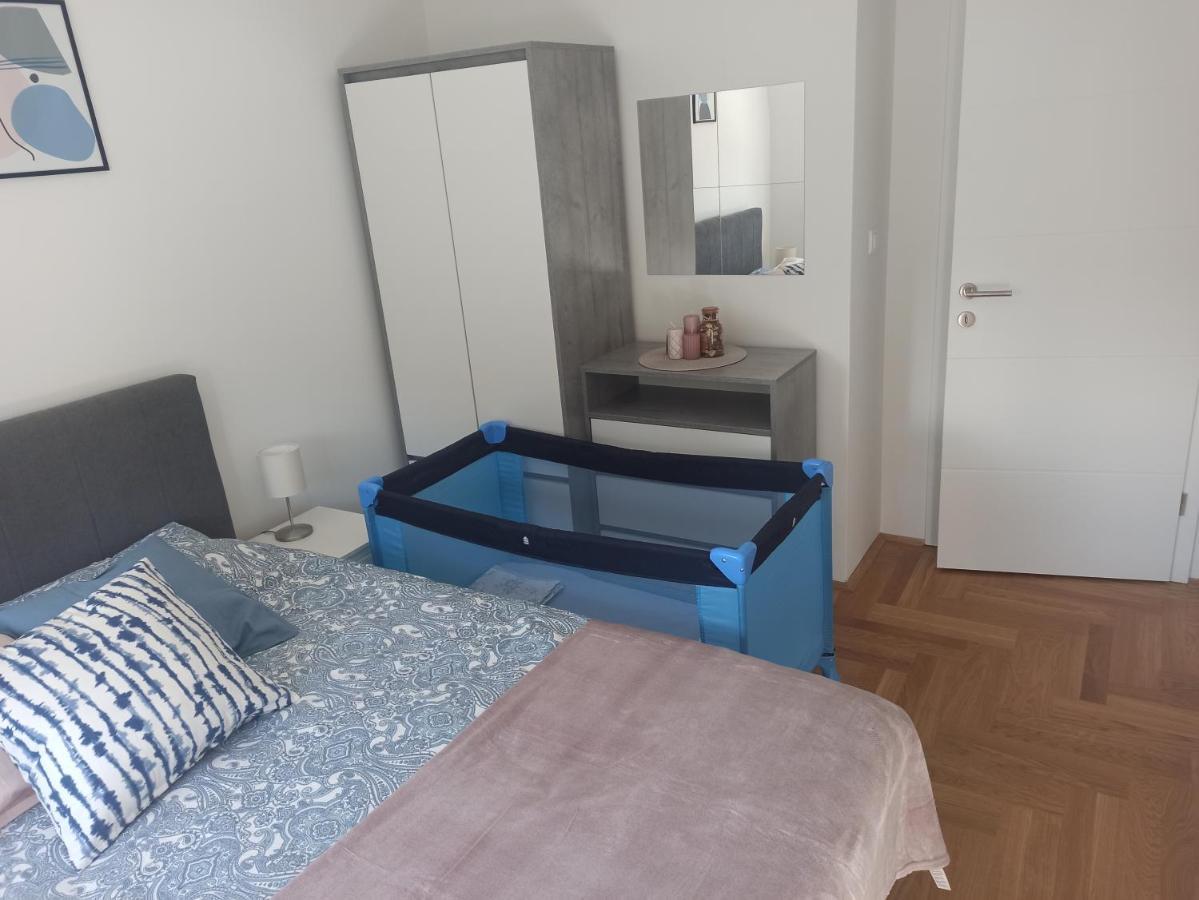 M&A Apartment-Easy Airport Lukavica Extérieur photo
