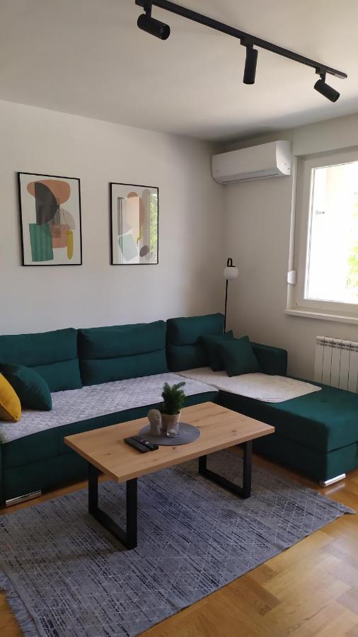 M&A Apartment-Easy Airport Lukavica Extérieur photo